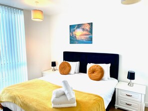 2 slaapkamers, een strijkplank/strijkijzer, wifi, beddengoed