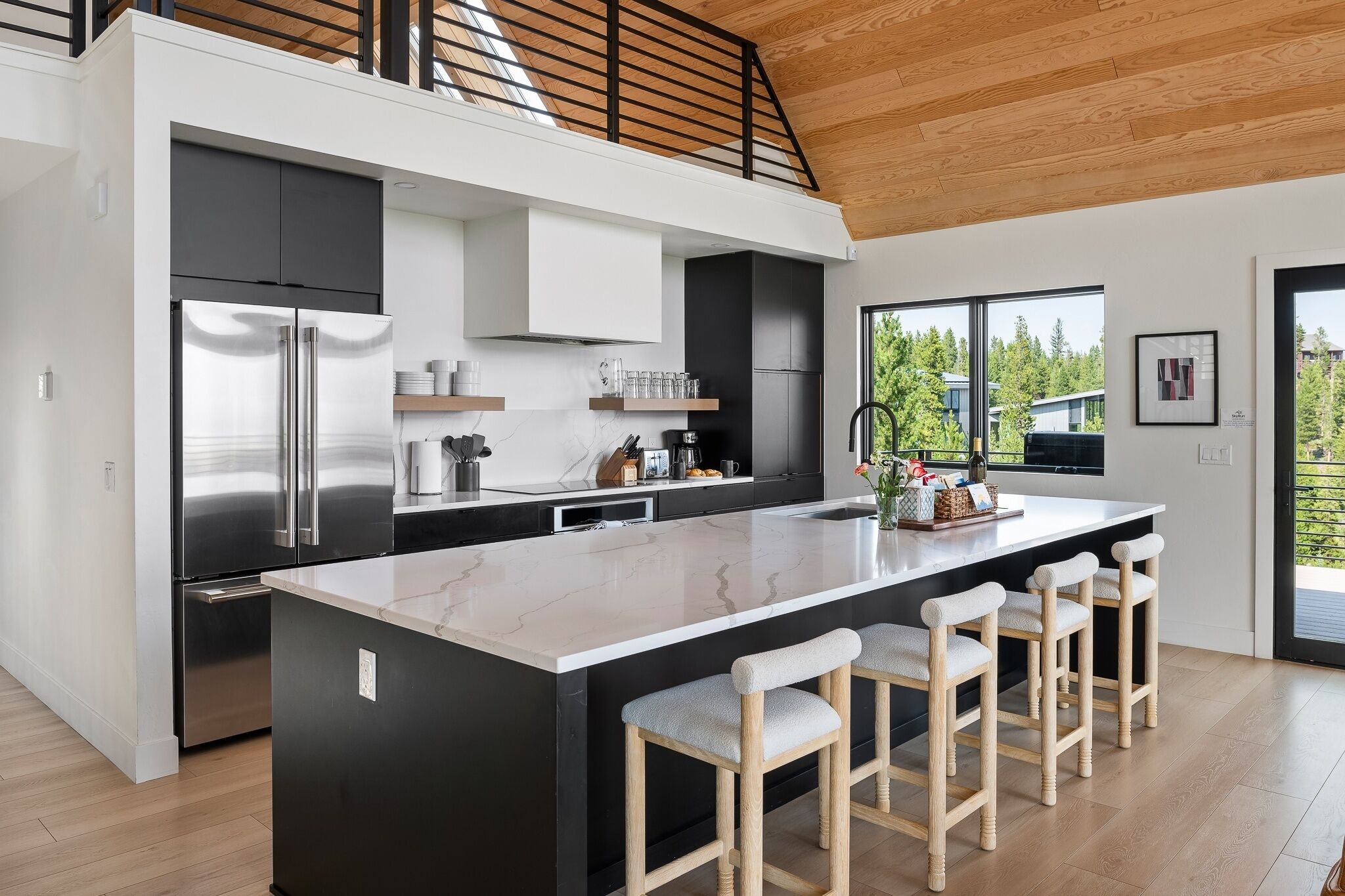 Chalet, 3 Bedrooms | Private kitchen | Fridge, oven, coffee/tea maker, toaster