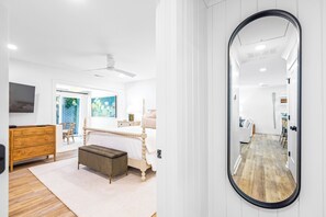 2 habitaciones, escritorio, tabla de planchar con plancha y wifi gratis