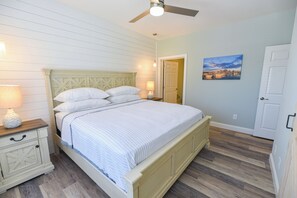 4 soverom, skrivebord, strykejern/-brett og wi-fi (inkludert)