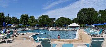 Family fun home, beach, pools, pet friendly!