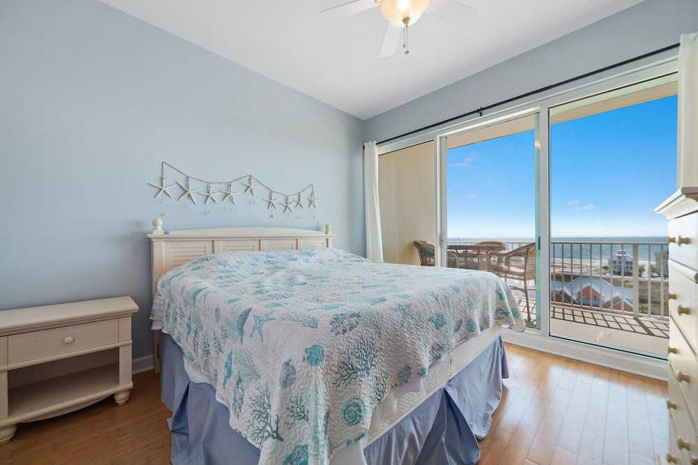 Beautiful top floor condo at the Indies Fort Vrbo