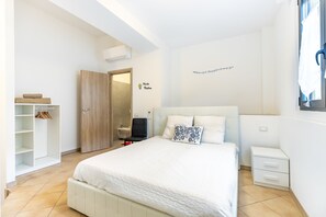Comfort Apartment | 1 bedroom, iron/ironing board, free WiFi - Alessia's Flat- Torretta (Bergamo)