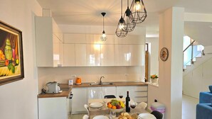 Family Villa, 3 Bedrooms, 2 Bathrooms (Lalzit Bay Dream Villa) | Private kitchen - Lalzit Bay Dream Villa (Ishëm)