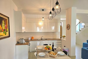 Villa familiar, 3 habitaciones, 2 baños (Lalzit Bay Dream Villa) | Cocina privada