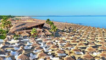 Family Villa, 3 Bedrooms, 2 Bathrooms (Lalzit Bay Dream Villa) | Beach