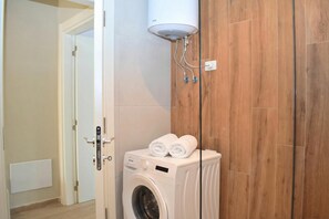 Appartement Standard, plusieurs chambres (Pastel Apartment) | Salle de bain