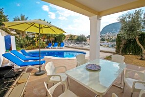 Outdoor dining - SAONA VILLAS (TS CANMAR): villa for 6 people, private swimming pool, air co (Calp)