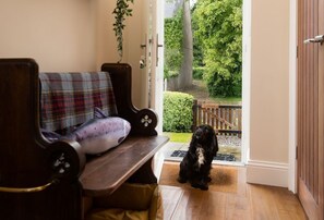 المنشأة من الداخل