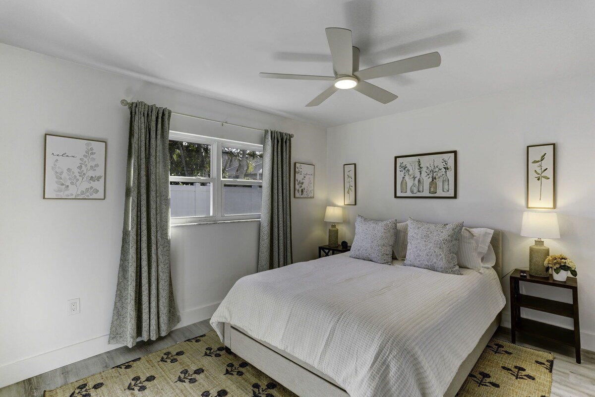 Photo 12 of Newly Renovated 4 bedroom, 3 bathroom home less than 1 mile to the beach