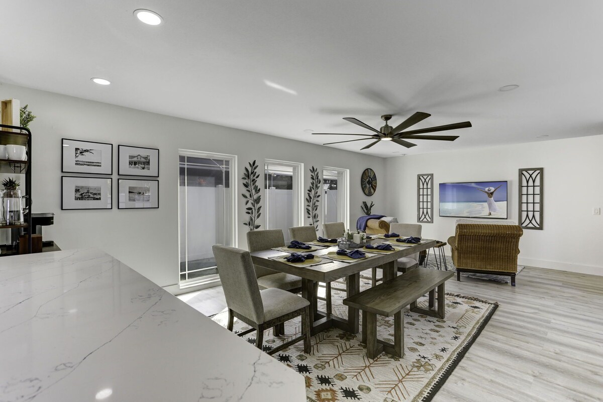 Photo 6 of Newly Renovated 4 bedroom, 3 bathroom home less than 1 mile to the beach