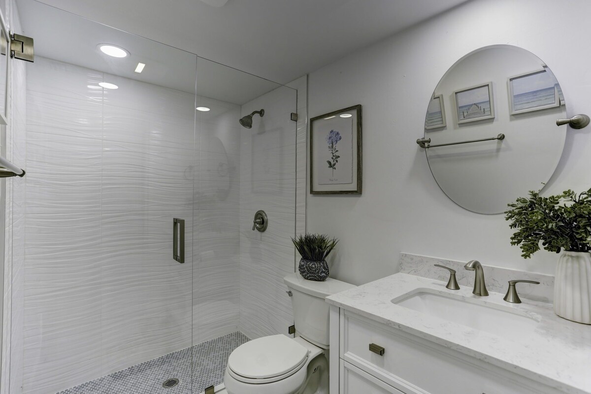 Photo 17 of Newly Renovated 4 bedroom, 3 bathroom home less than 1 mile to the beach