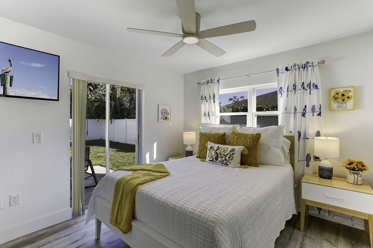 Photo 16 of Newly Renovated 4 bedroom, 3 bathroom home less than 1 mile to the beach