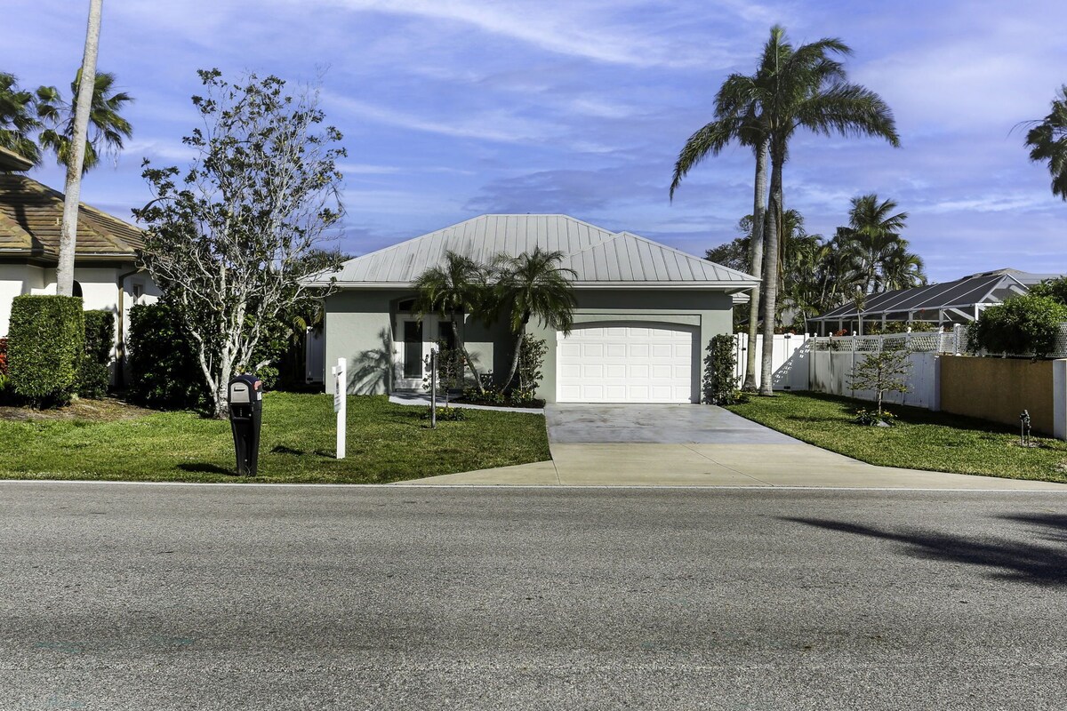 Photo 36 of Newly Renovated 4 bedroom, 3 bathroom home less than 1 mile to the beach