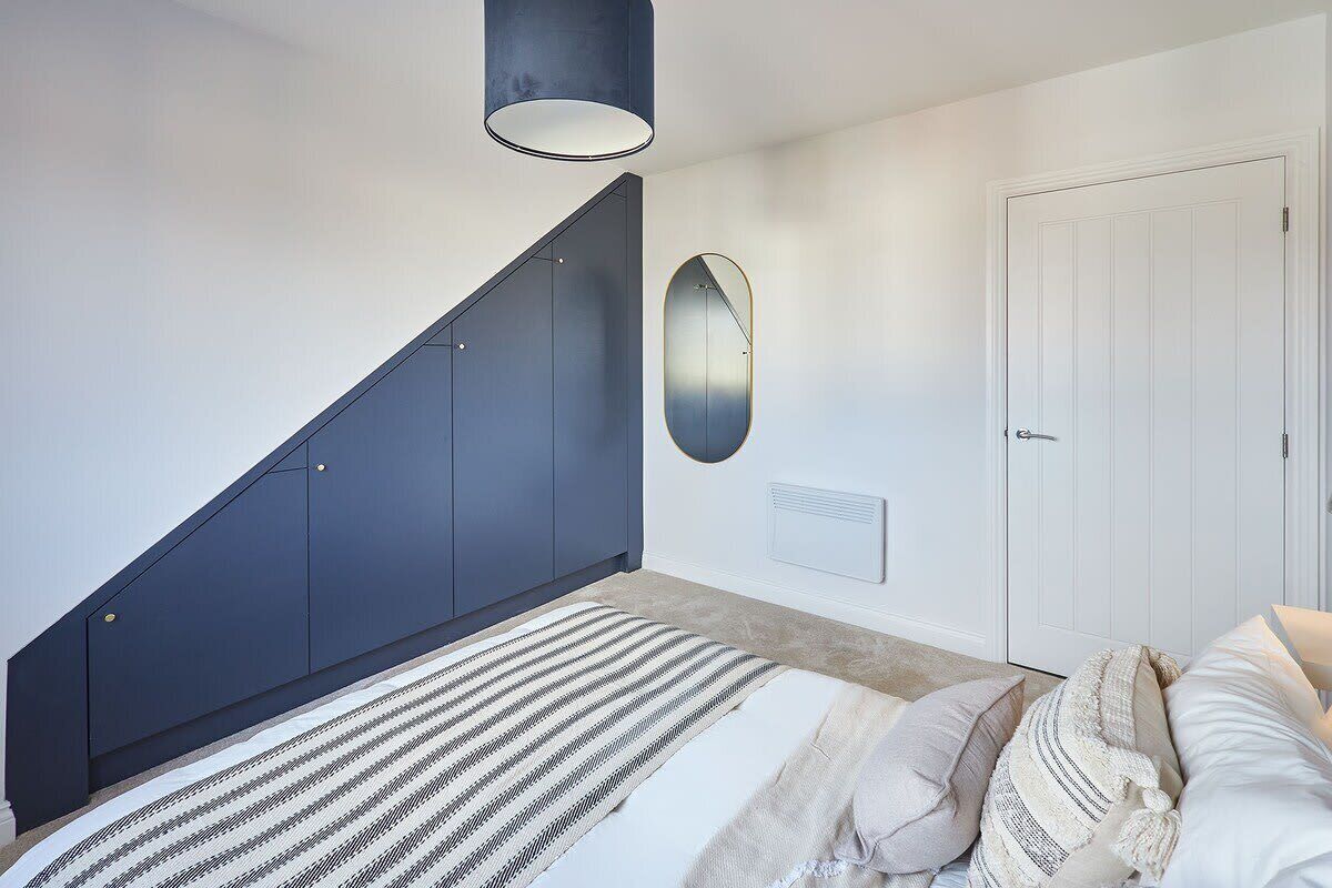 2 bedrooms, iron/ironing board, bed sheets
