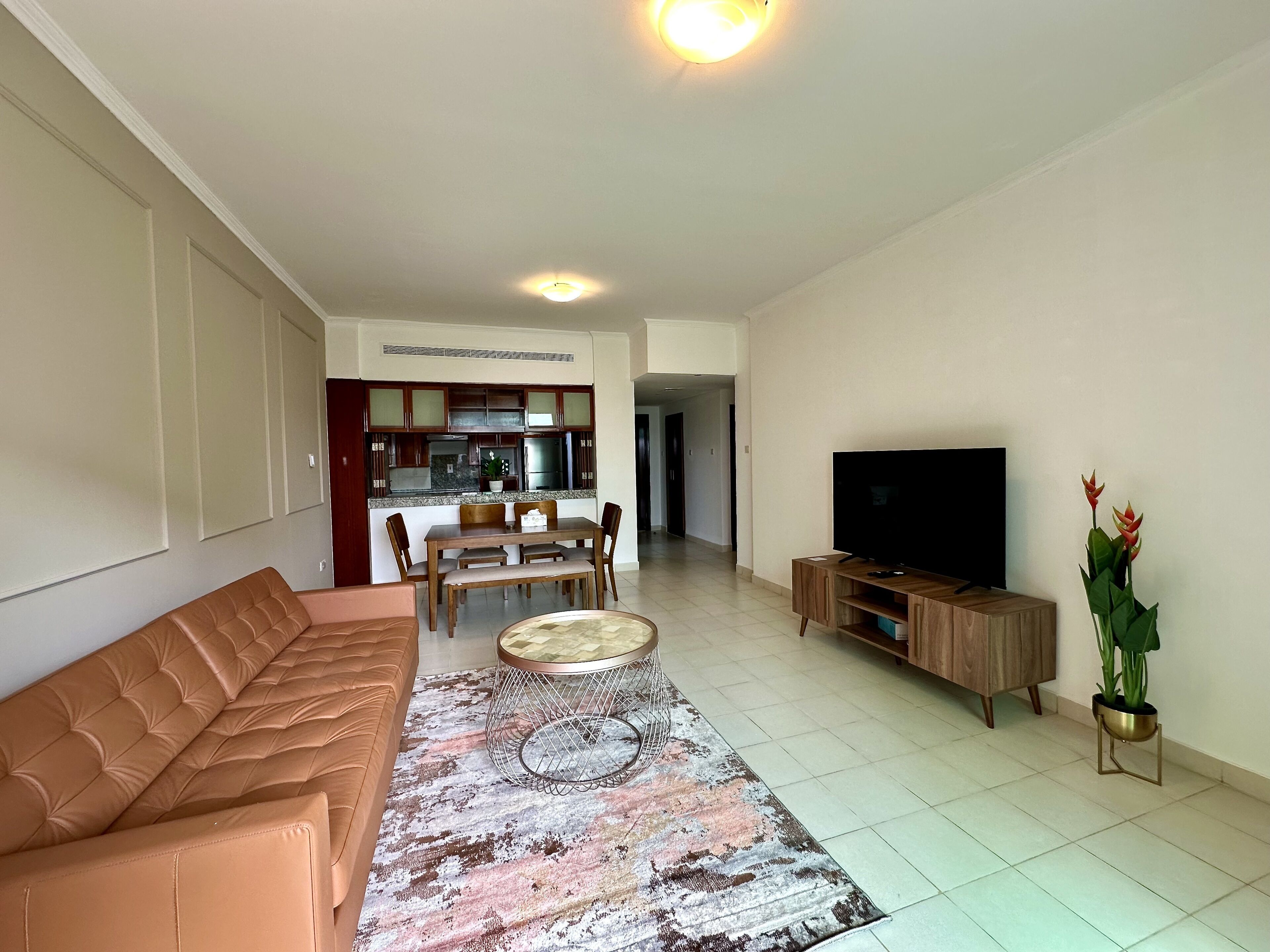 Appartamento panoramico | Area soggiorno | Smart TV 60 pollici con canali digitali, Netflix, servizi in streaming