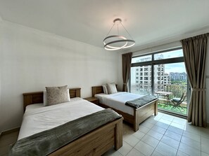 Panorama appartement | 2 slaapkamers, een kluis op de kamer, individueel gedecoreerd