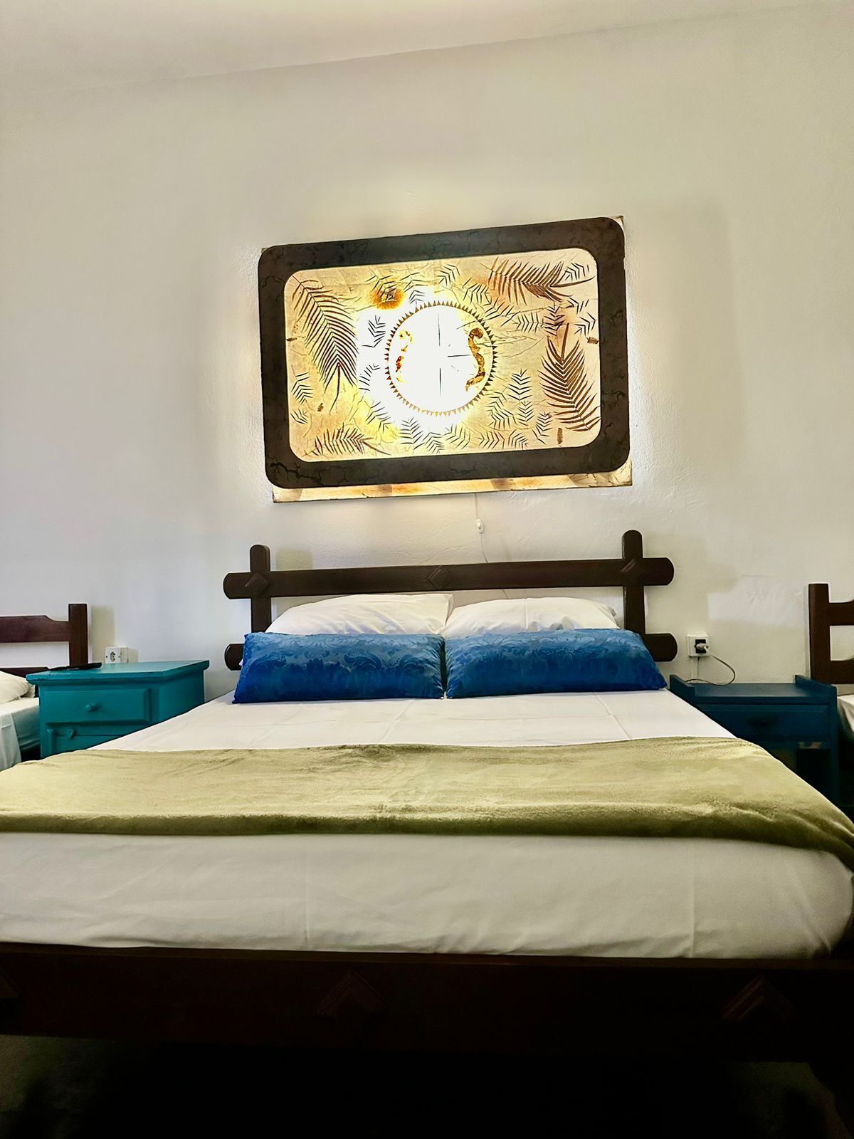 Free WiFi, bed sheets