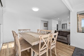 Dining - Beautiful Beauna Vista Views (Rye)