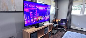 Zen Oasis - Pvt. Entry Studio Bed+Bath by NUMC