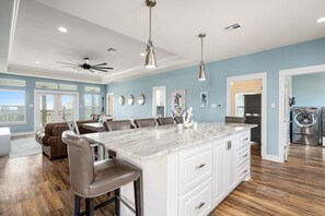 Interior - VIEWTASTIC- 3 Bedrooms- CARGO LIFT- Sleeps 10-VIEW IS SOMETHING TO SEE! (Crystal Beach)