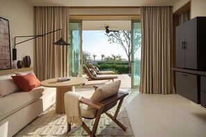 Premium bedding, down comforters, pillowtop beds, free minibar items - Park Hyatt Cabo Del Sol (Cabo San Lucas)