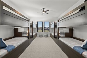 5 多间卧室、办公桌、熨斗/熨衣板、免费 WiFi