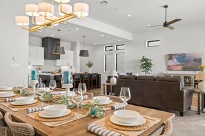 Dining - Wave on Wave Haus | Concierge Services (Kingsland)