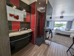 1 slaapkamer, reisbedje, wifi, beddengoed