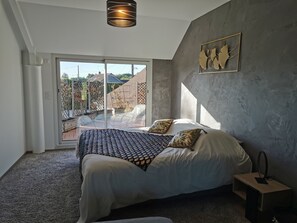 1 bedroom, travel cot, WiFi, bed sheets - Chambre D'hôtes Take-off, Proche Zoo de Beauval et Châteaux de la Loire (Saint-Georges-sur-Cher)