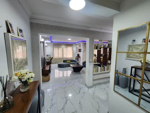 Appt 2Ch. à Gombe/Meublé-très confortable/Près Hôtel Rotana/Quartier sécurisé