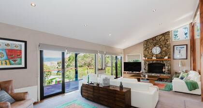 10 Kanangra Crescent - Entire