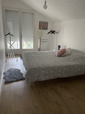 6 Schlafzimmer, Bügeleisen/Bügelbrett, WLAN, Bettwäsche
