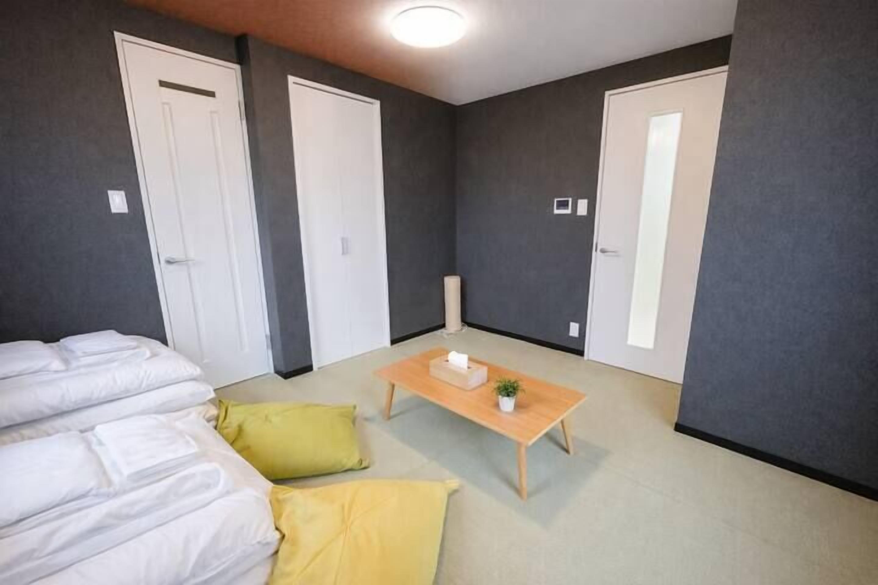 1 多间卧室、遮光窗帘、免费 WiFi、床单