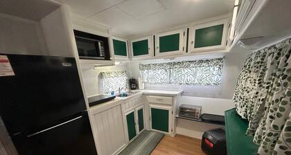 Lake Daze Cozy Camper in Dandridge TN on Lake Douglas. Close to Attractions!