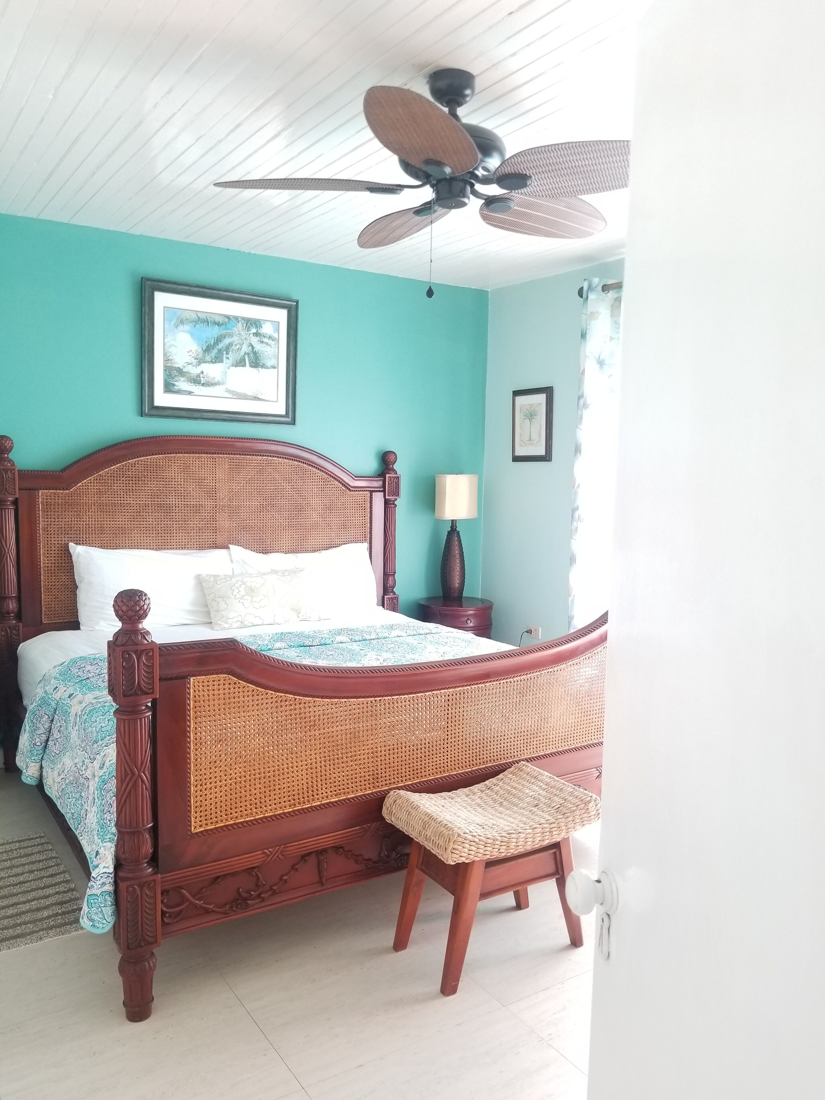 Romantic Apartment | 1 bedroom, hypo-allergenic bedding, in-room safe, individually decorated