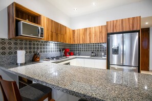 ROMA-_103-3 - Rooftop Views + Gym + Parking | 2BR in Versalles (Puerto Vallarta)