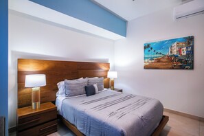 2 bedrooms, iron/ironing board, internet, bed sheets - Rooftop Views + Gym + Parking | 2BR in Versalles (Puerto Vallarta)