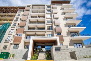 Roma Encore outside the building - Rooftop Views + Gym + Parking | 2BR in Versalles (Puerto Vallarta)