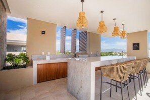 Dining - Rooftop Views + Gym + Parking | 2BR in Versalles (Puerto Vallarta)