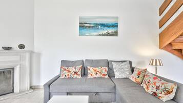 Télévision, cheminée