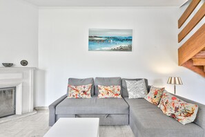 Télévision, cheminée