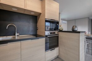 Frigorifero, microonde, forno, lavastoviglie