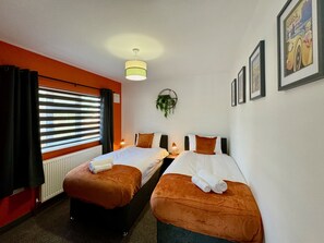 Family House | 3 bedrooms, desk, iron/ironing board, free WiFi