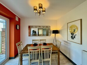 Family House | In-room dining