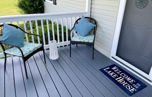 Property grounds - Cozy 3-bedroom house in Saybrook on the Lake 4.2 m. To GOTL, 10 m. Spire (Ashtabula)