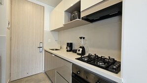 Family Apartment | Private kitchen - Apartaestudio en Salguero Suites (Santa Marta)