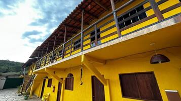 Hypo-allergenic bedding, desk, laptop workspace, free WiFi