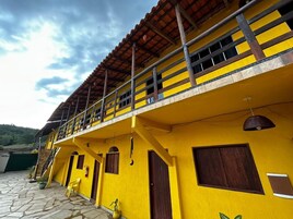 防过敏的被褥、办公桌、笔记本电脑工作区、免费 WiFi