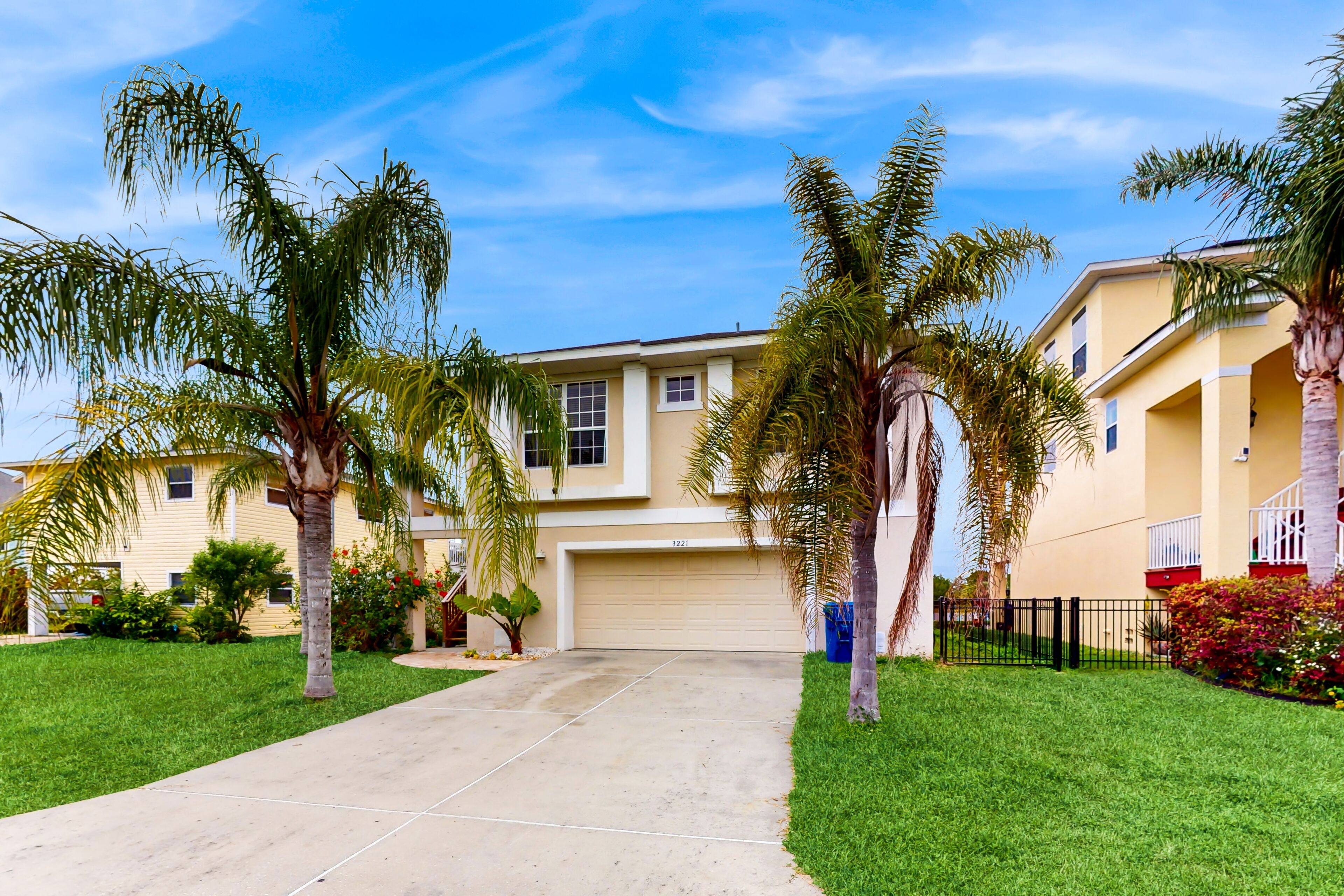 Waterfront home with private dock, hot tub, kayaks & furnished lanai